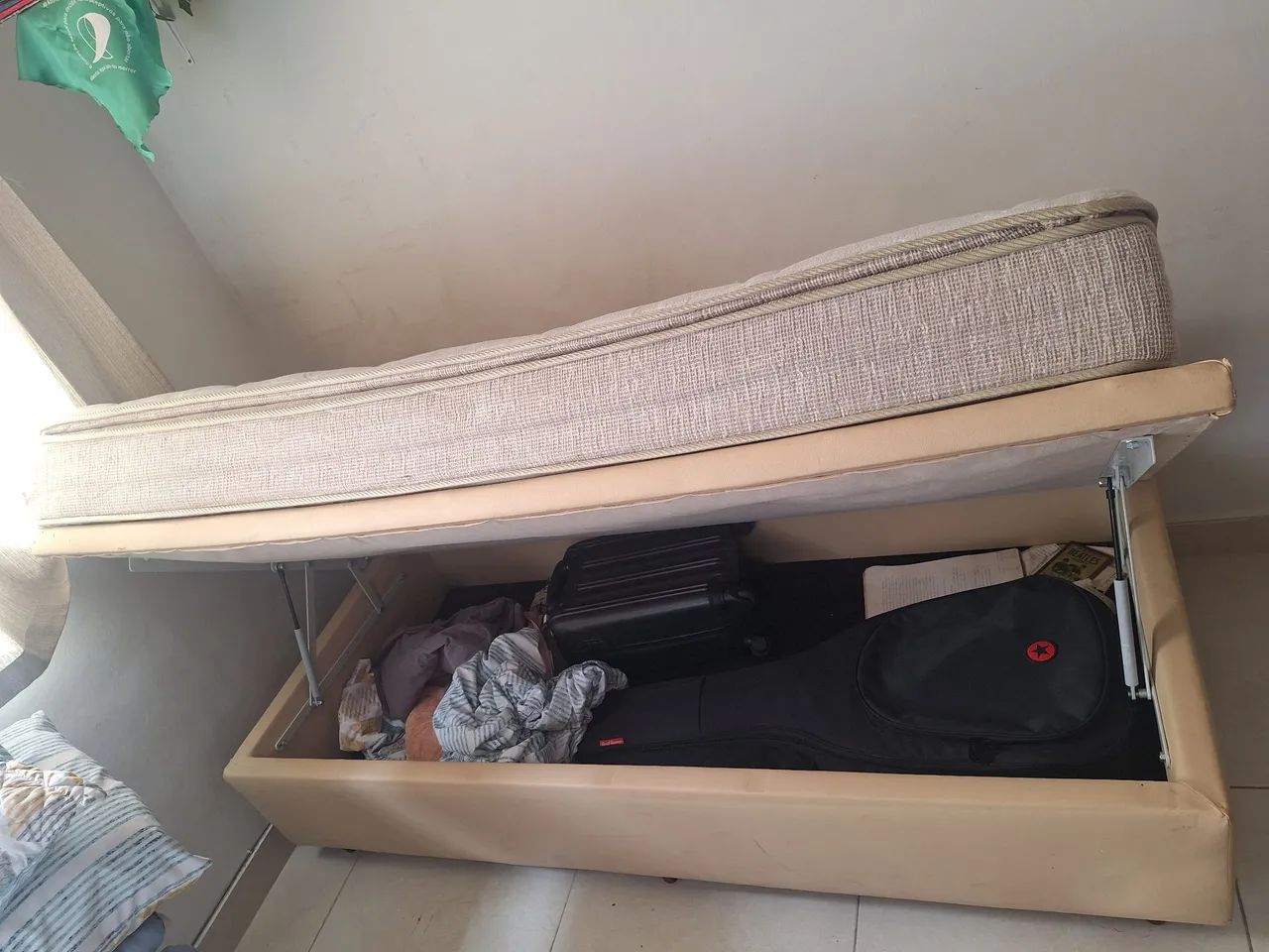Cama box de solteiro com baú + Colchão