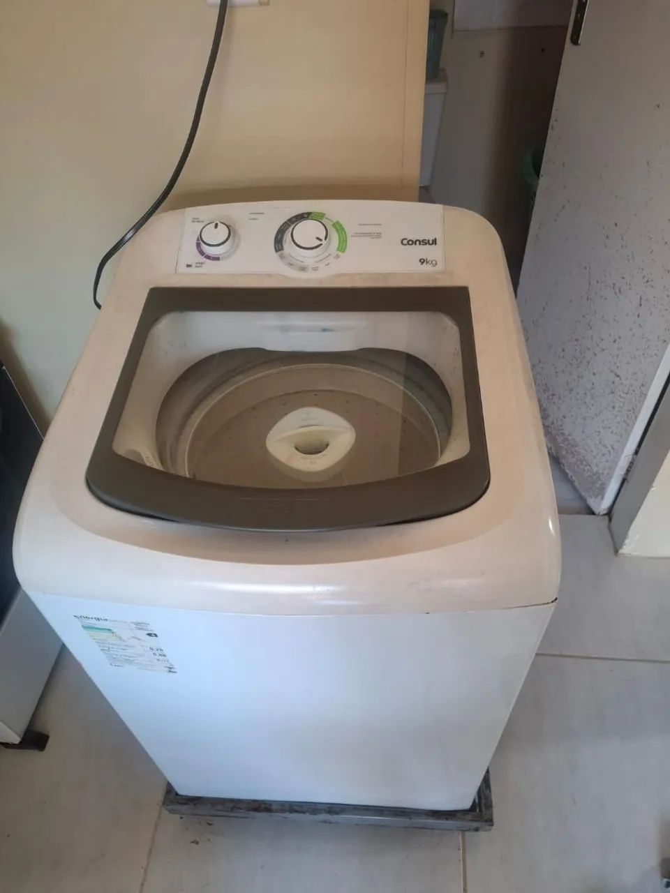 Maquina Lava e espreme em perfeito estado.