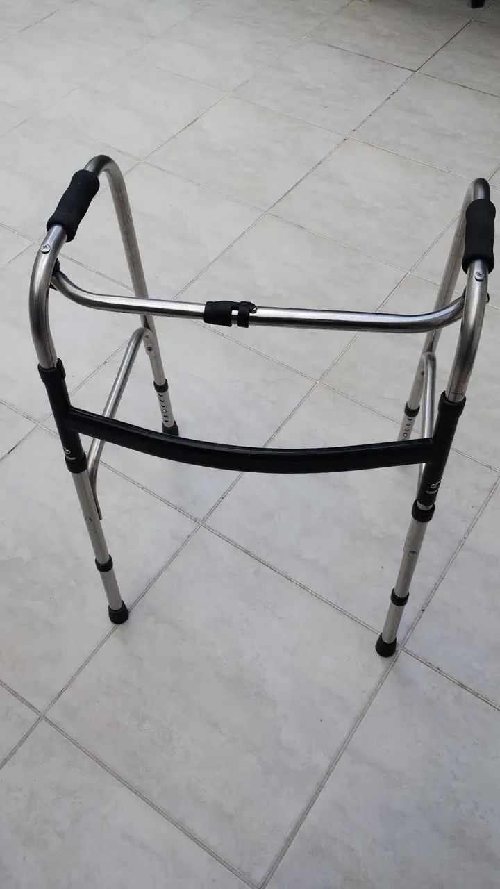 Andador pós cirurgia e idosos 