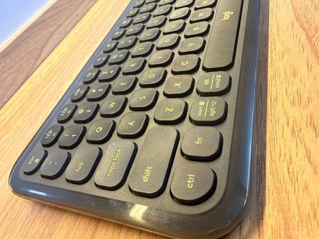 Kit Teclado E Mouse Logitech Pop Icon Combo Sem Fio Grafite Preto (Usado) - Foto 5