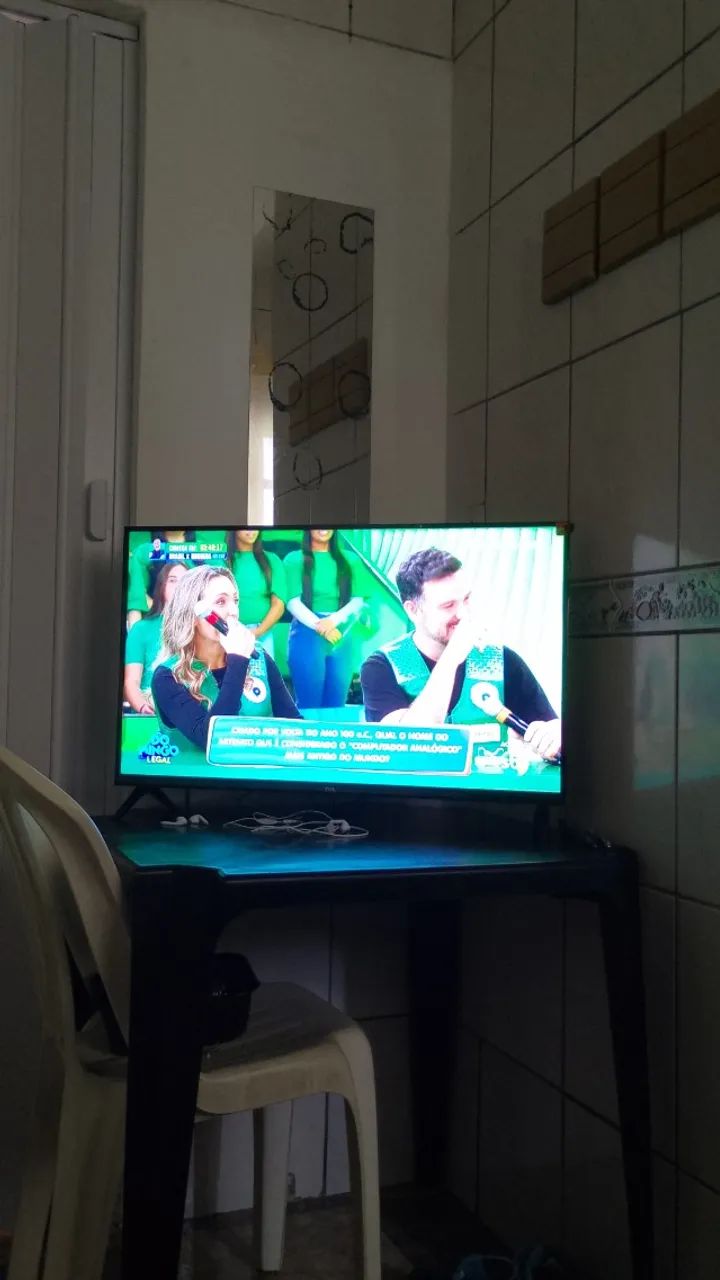 TV ? TCL 32 polegadas QLED FHD TV - Foto 2