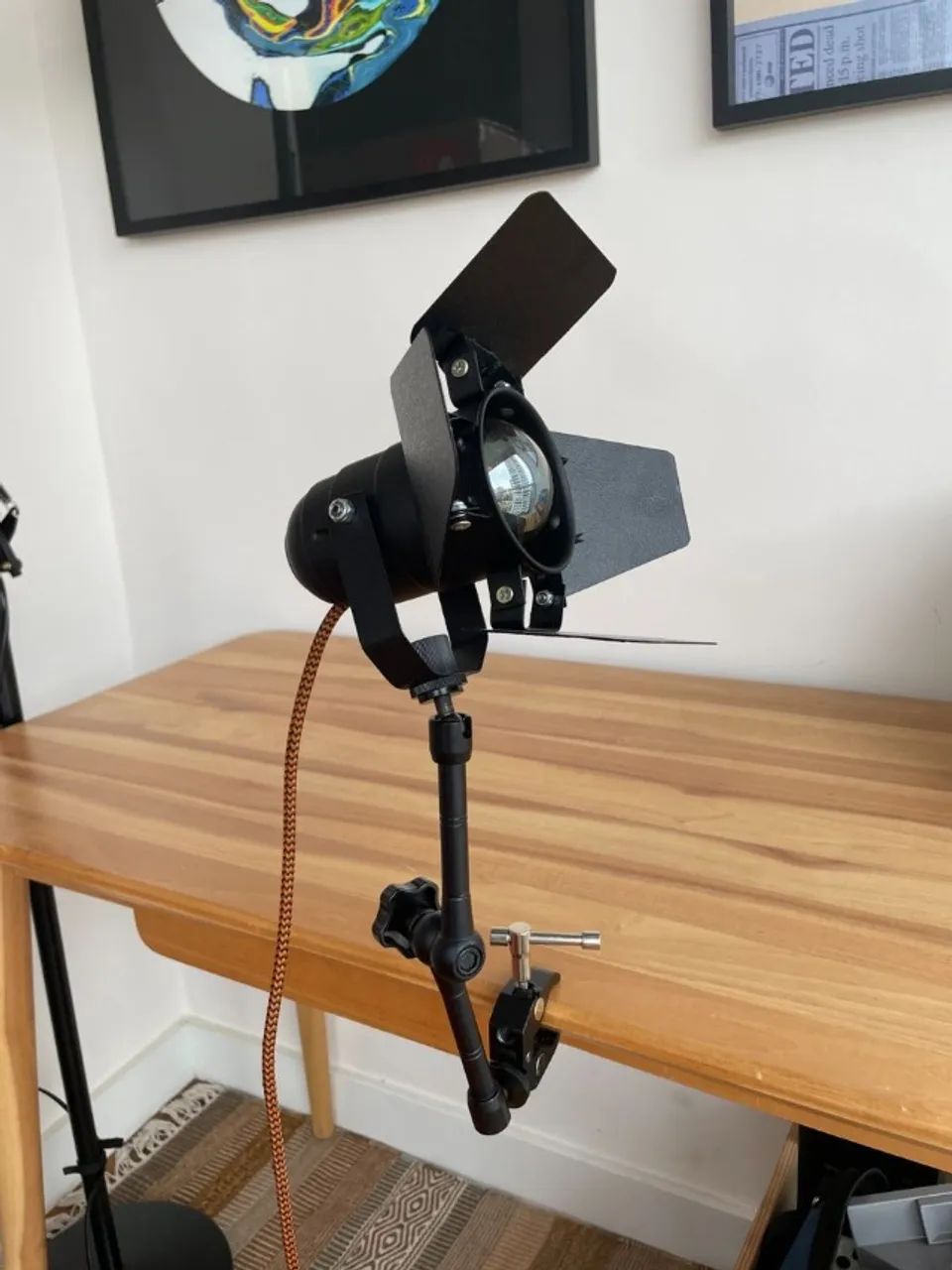Luminária Articulada Estilo Cinema com Garra - Foto 4
