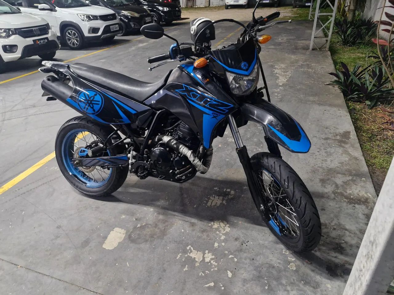 XTZ 250 Estilo Motard