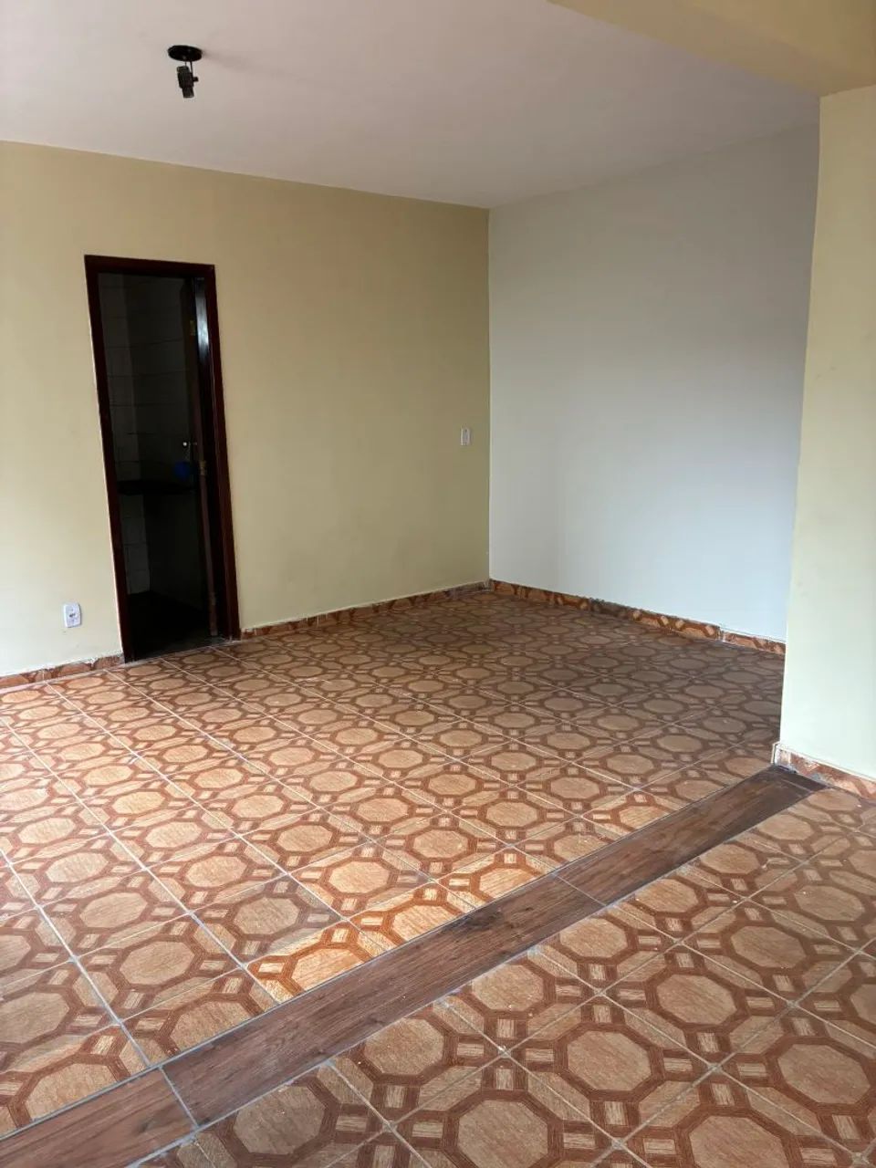 Sala Comercial, na Praça da Bíblia 1º andar com 65 MTS. - Foto 3
