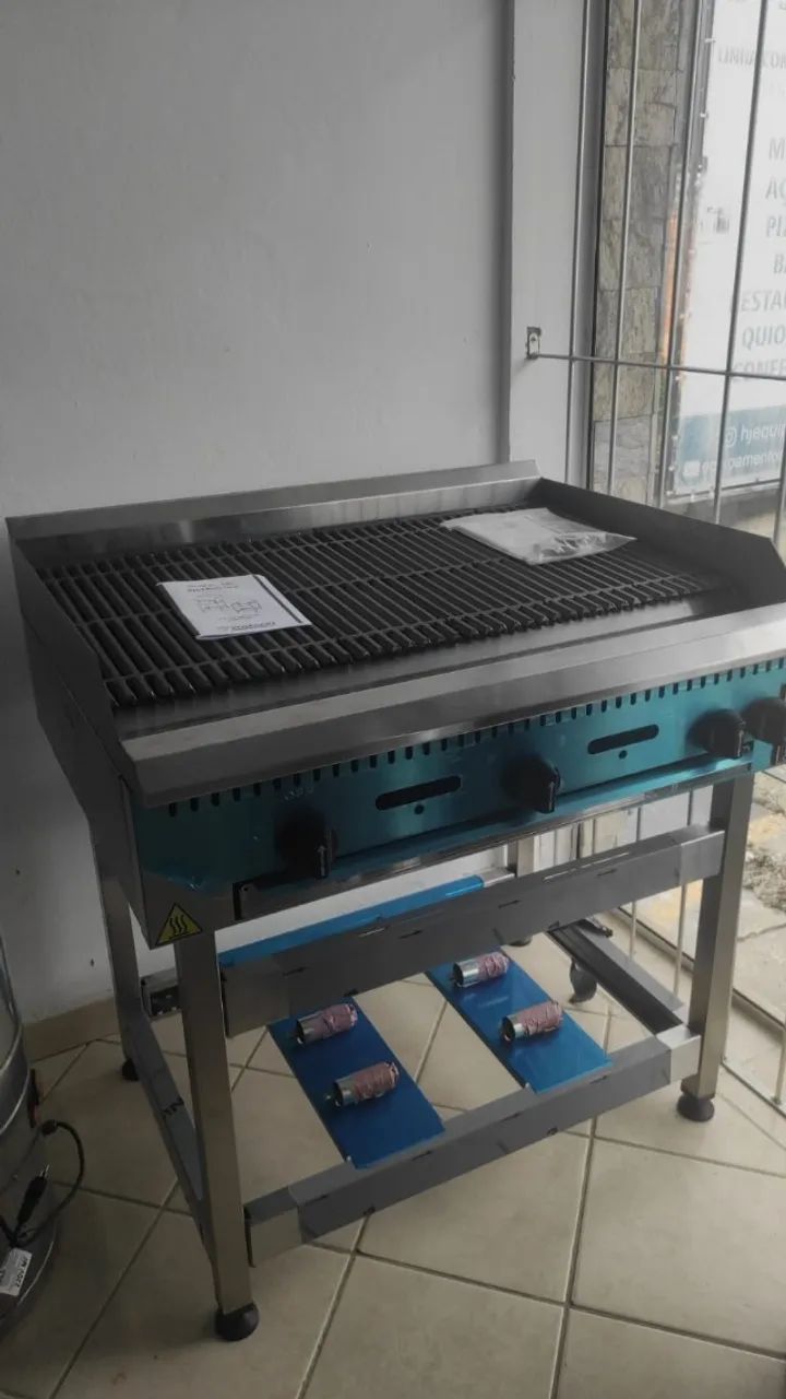 Bh Broiler Venncio grill 90cm com cavalete