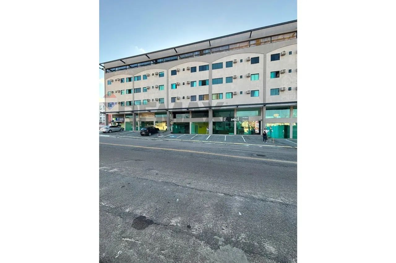"Sala Comercial Capim Macio" 120m²