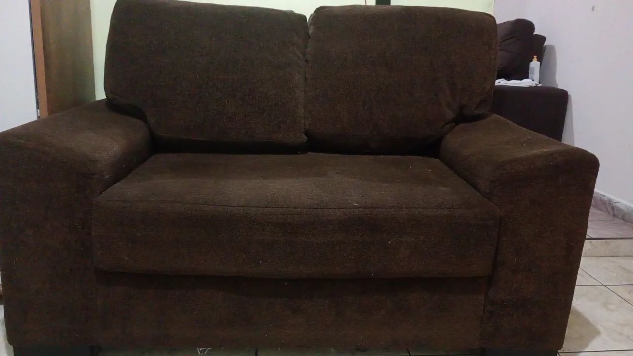 Vendo jogo de  sofá 2 e 3 lugares 