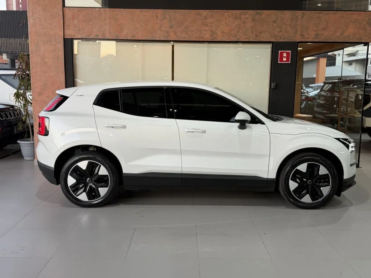 Volvo EX30 E60 Core (elétrico) 2024 - Foto 3