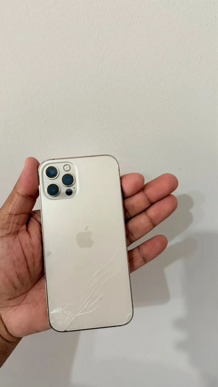 iPhone 12 Pro 128gigas - Foto 2