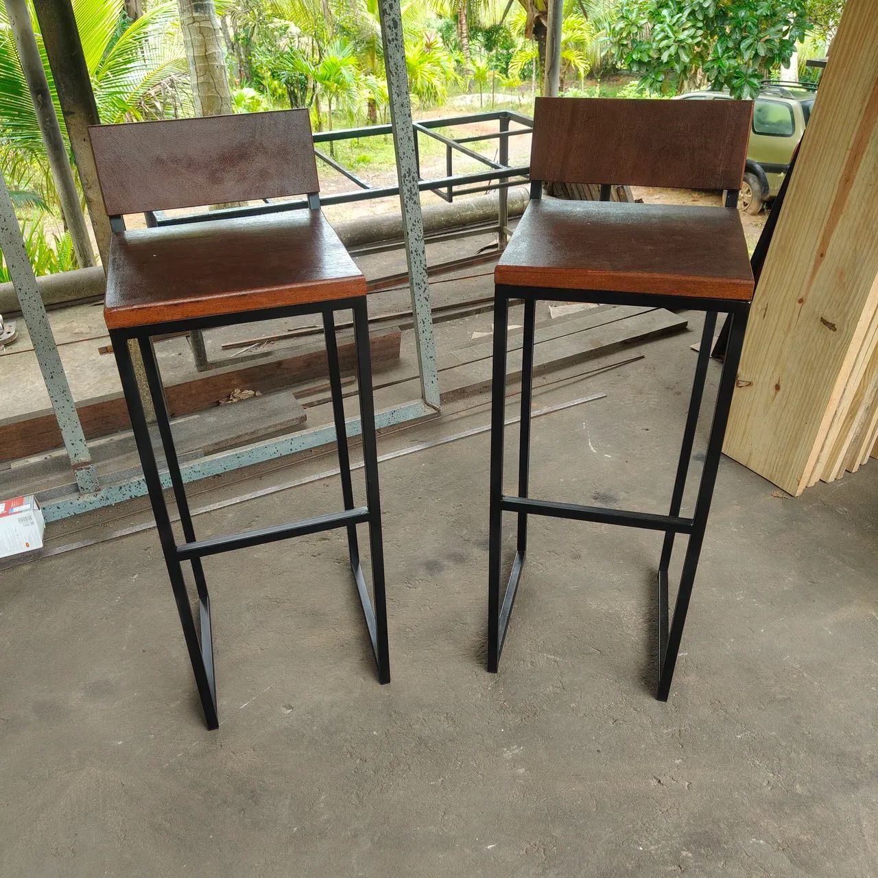 Banquetas estilo industrial 