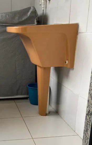 Tanque louça com coluna