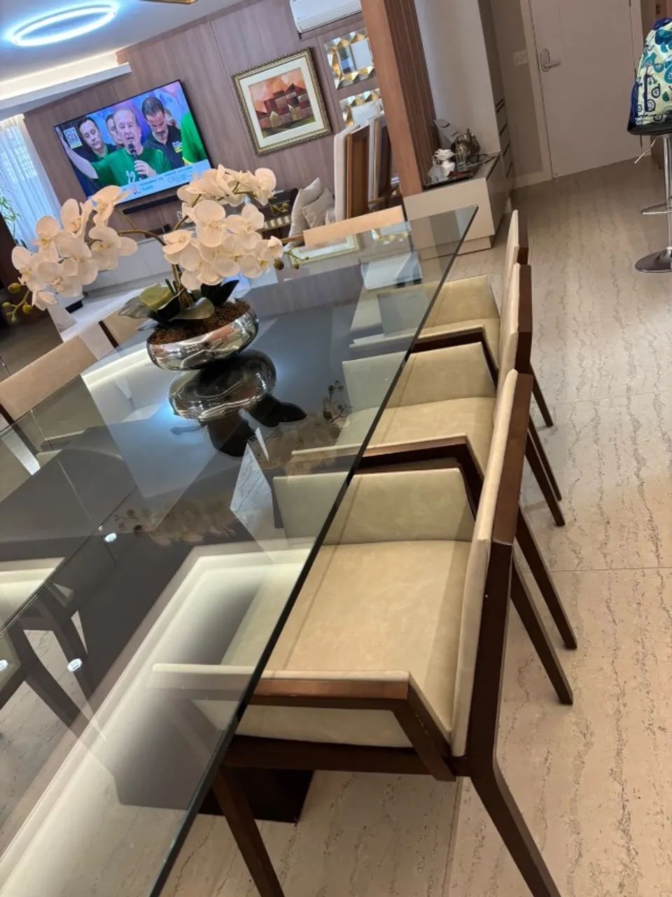 Mesa de jantar com cadeiras para 10 lugares - Foto 3