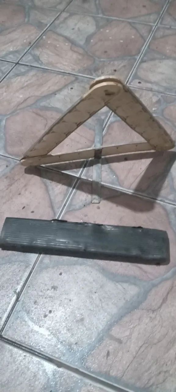 Triângulo para carro - Foto 2