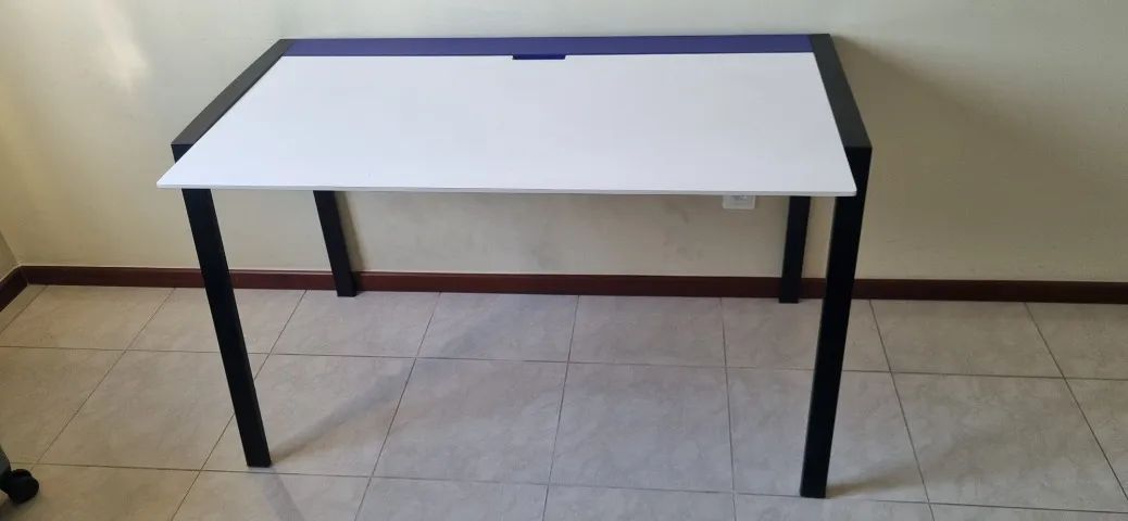 Mesa para Trabalho/Estudo em Madeira - Foto 5