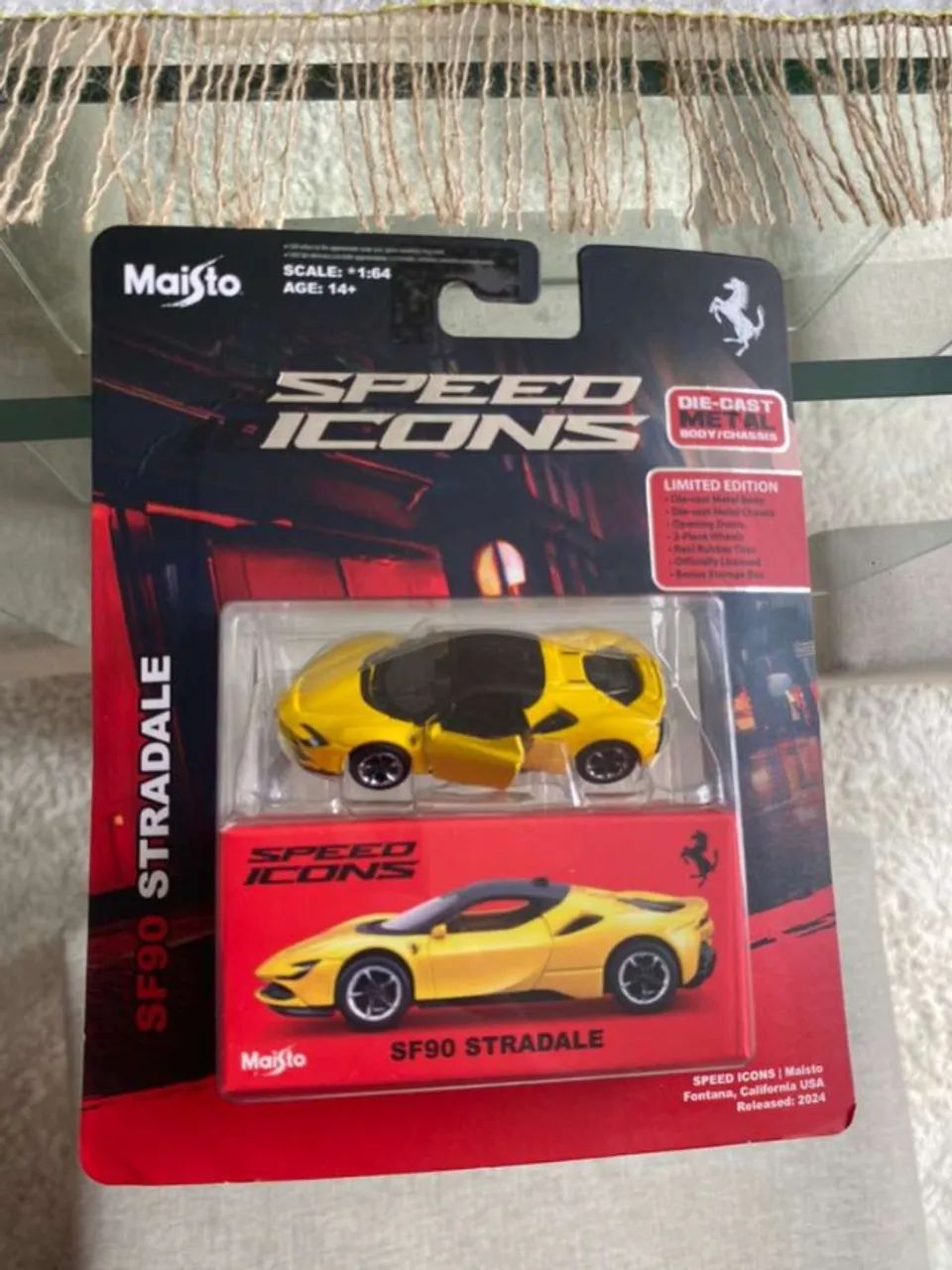 Maisto Ferrari SF90 Stradale - Miniatura Amarela