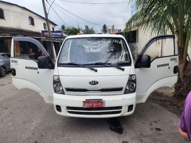 KIA BONGO REBOQUE