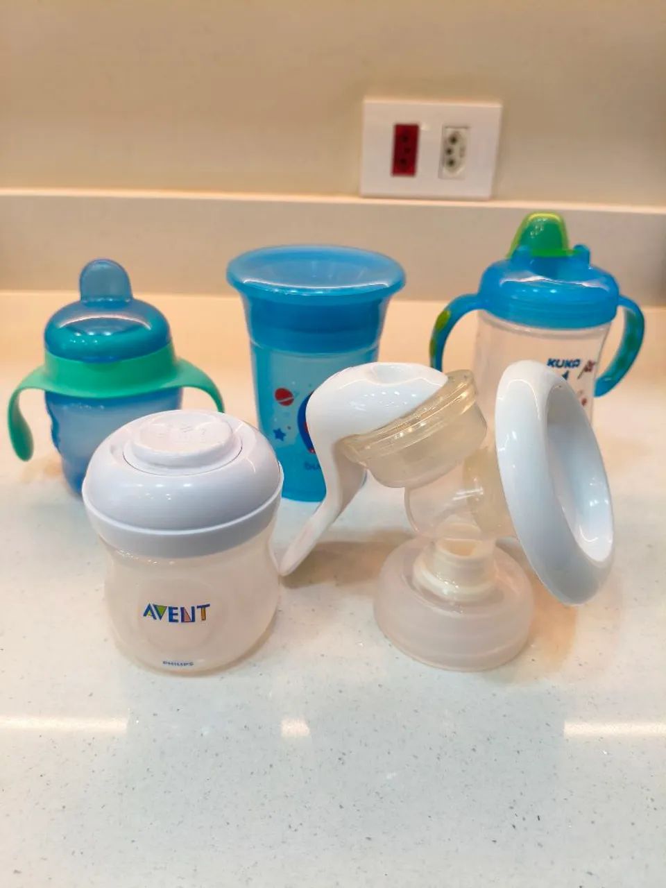 Extrator de leite Avent + copos