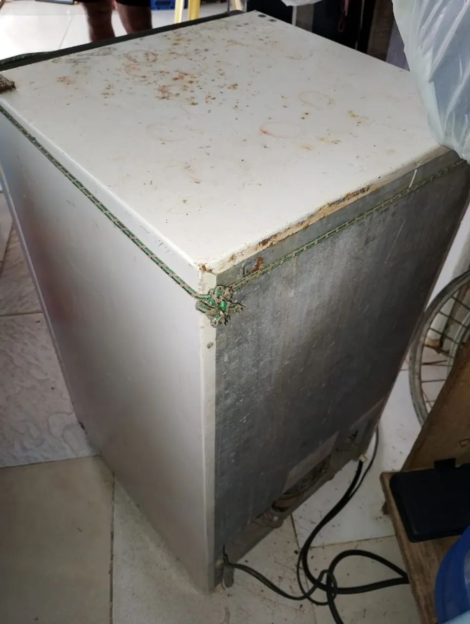 Vendo 2 frigobar funcionando perfeitamente  - Foto 4