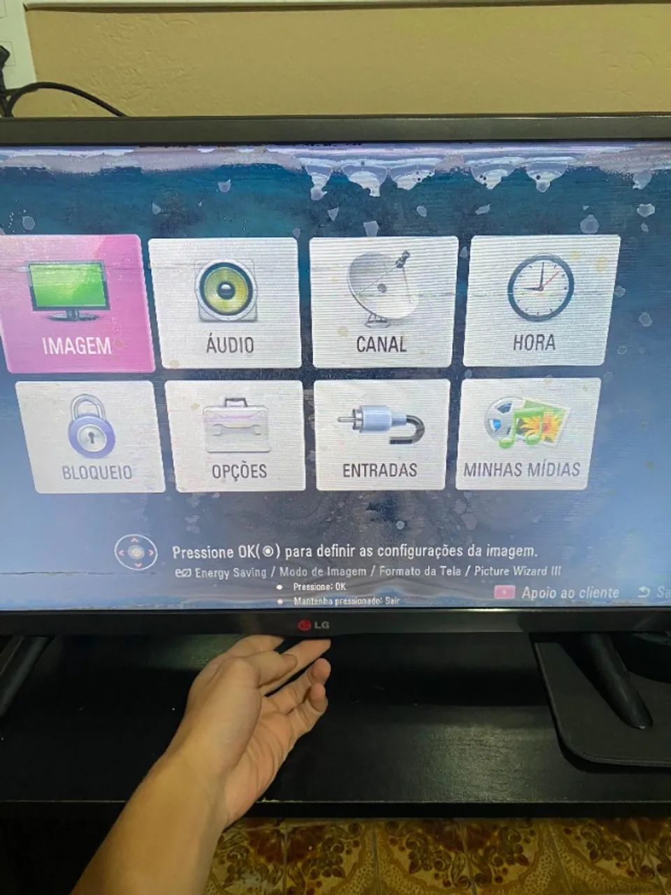 TV 32" LG HD 28lb700b com avaria - Foto 3