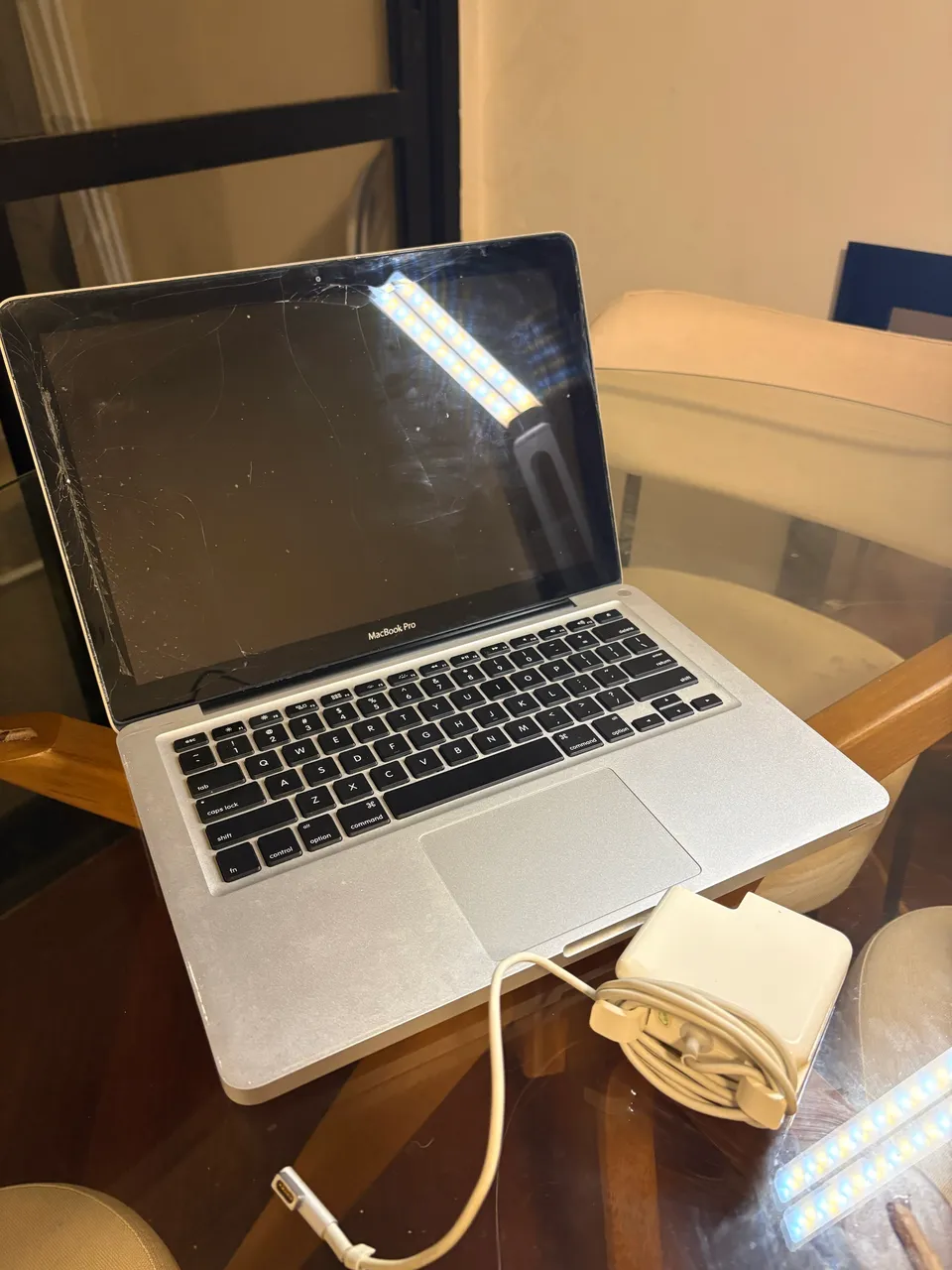 Macbook Pro 13-inch, Early 2011 - i5 - 4GB de Memória - HD 480GB
