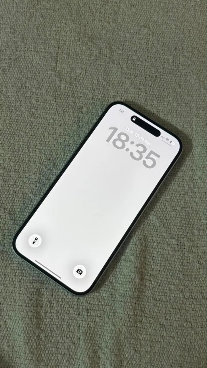 iPhone 15, zerado