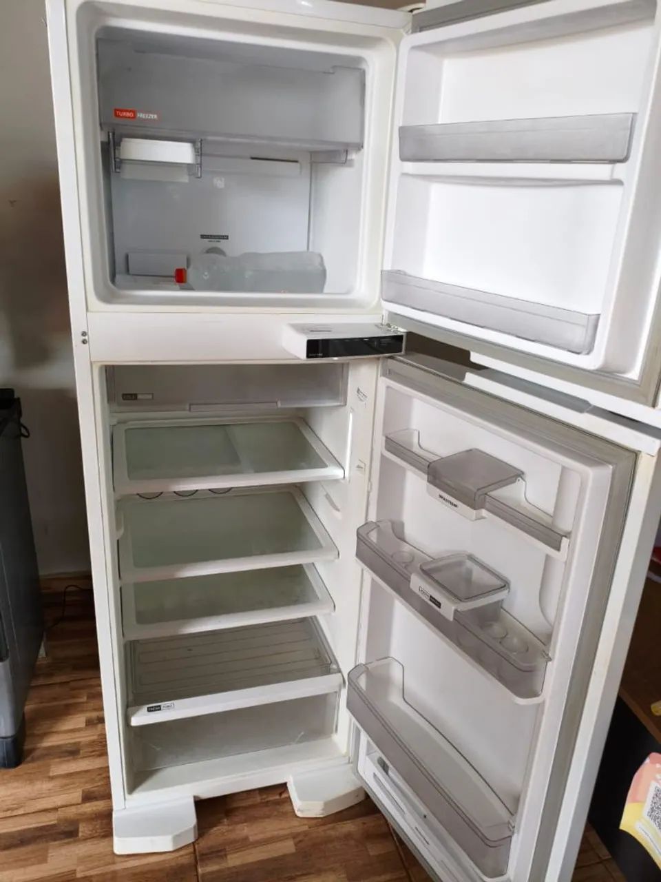 Hoje barato geladeira seminova entrego dou garantia 