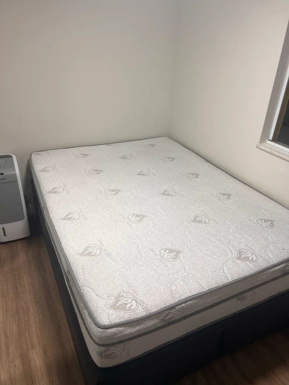 Cama Box Casal com Baú + Colchão de Molas Ensacadas