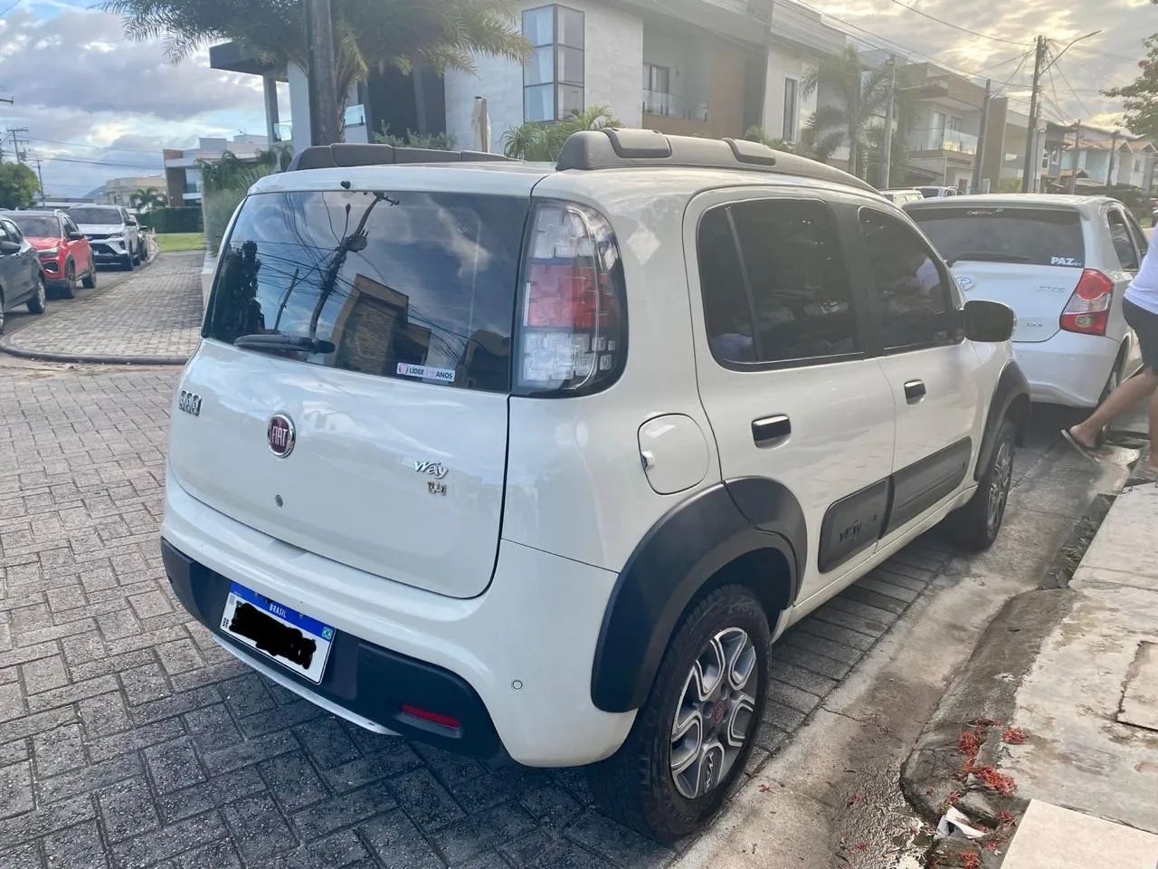 Fiat Uno WAY 1.4 EVO Dualogic Flex 8V 5P 2015 - Foto 4