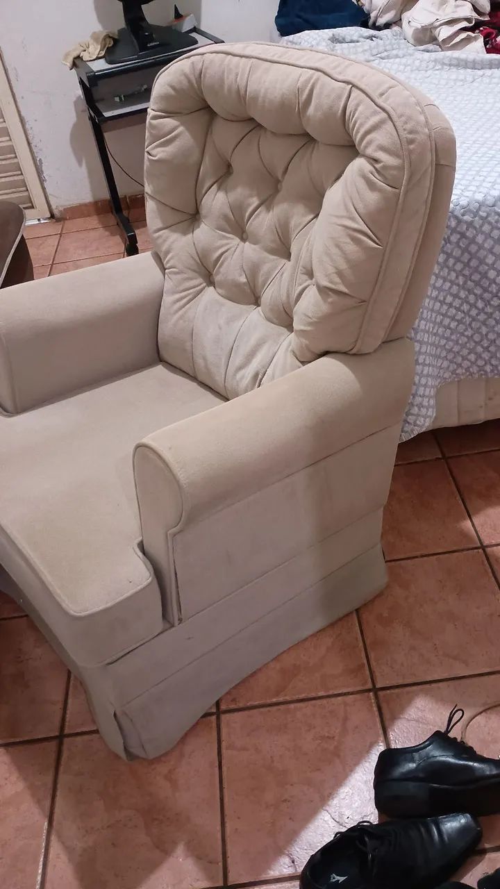Poltrona giratória e reclinável  - Foto 5