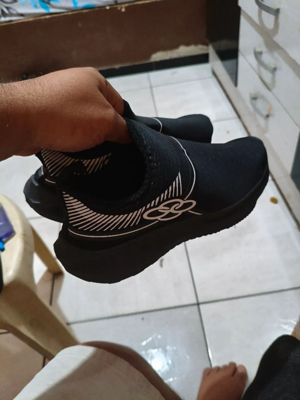 Tênis tipo meia