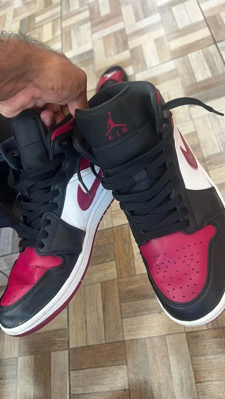 Air Jordan 1 MID 