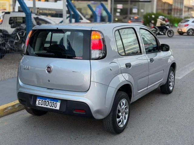 Fiat Uno Attractive 1.0 EVO Fire Flex 8V 5P 2016 - Foto 2