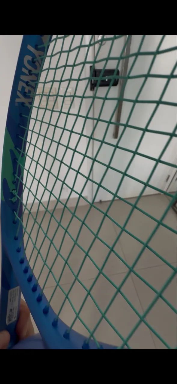 Yonex Ezone - L3/100 - quase sem uso!