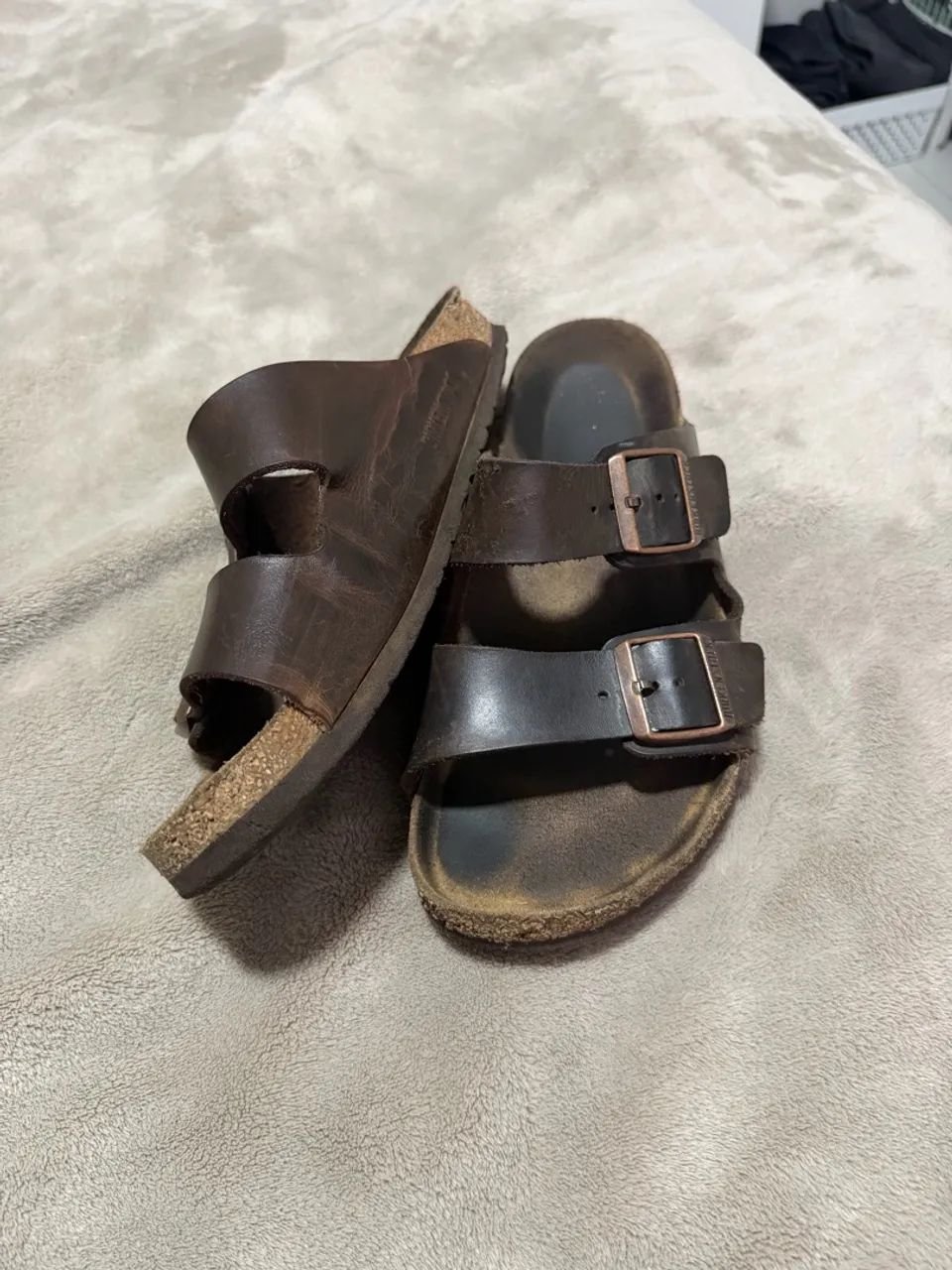 birkenstock marrom couro