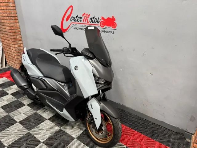YAMAHA XMAX 300 ABS CONNECTED - Foto 4