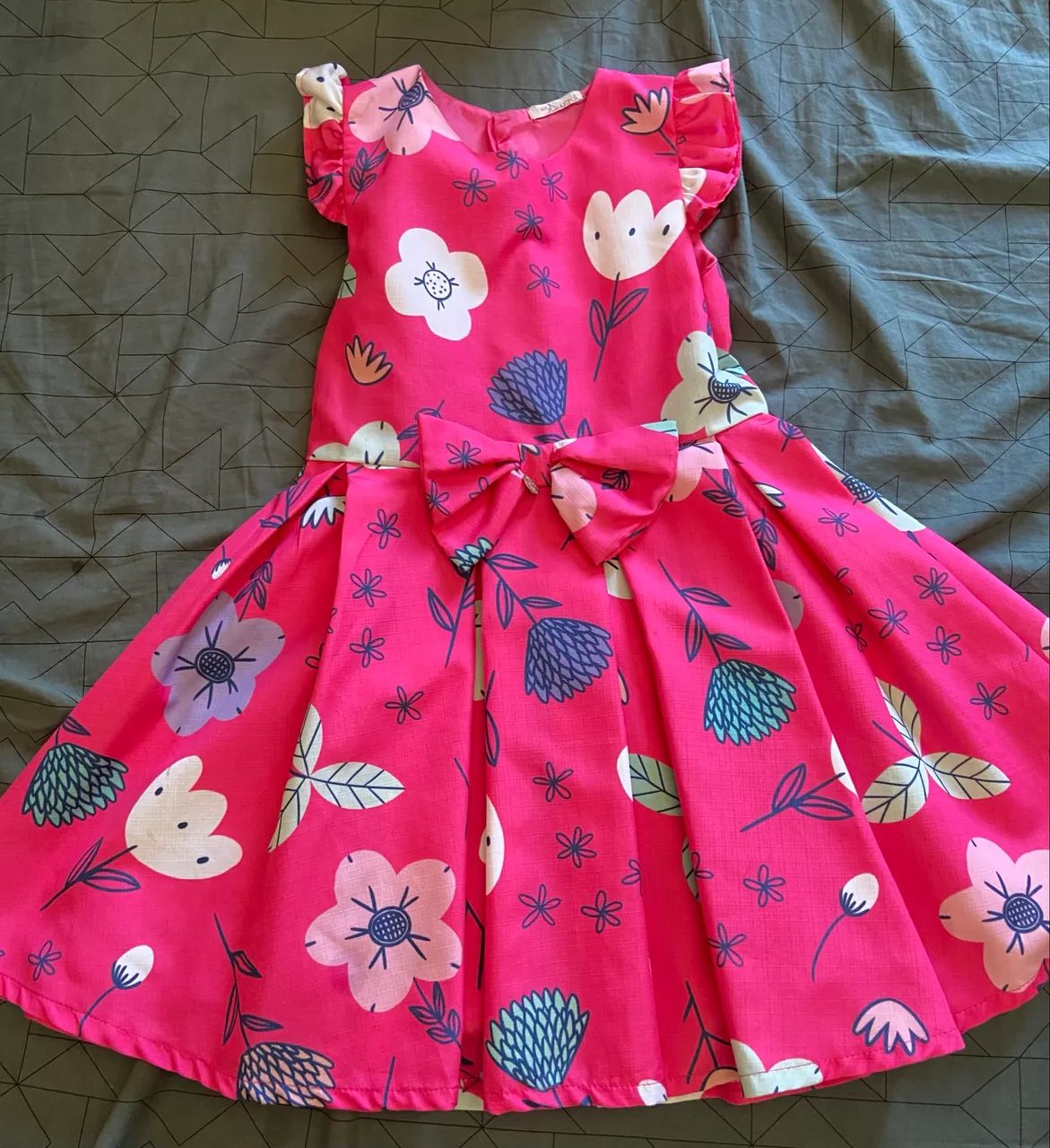 Vestido Rosa Floral com Laço Frontal