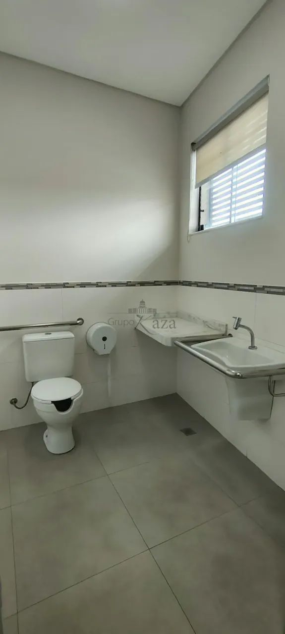 Ponto Comercial e Sala Comercial - Centro - Jacareí - 3 Salas amplas - 160m² - Foto 5