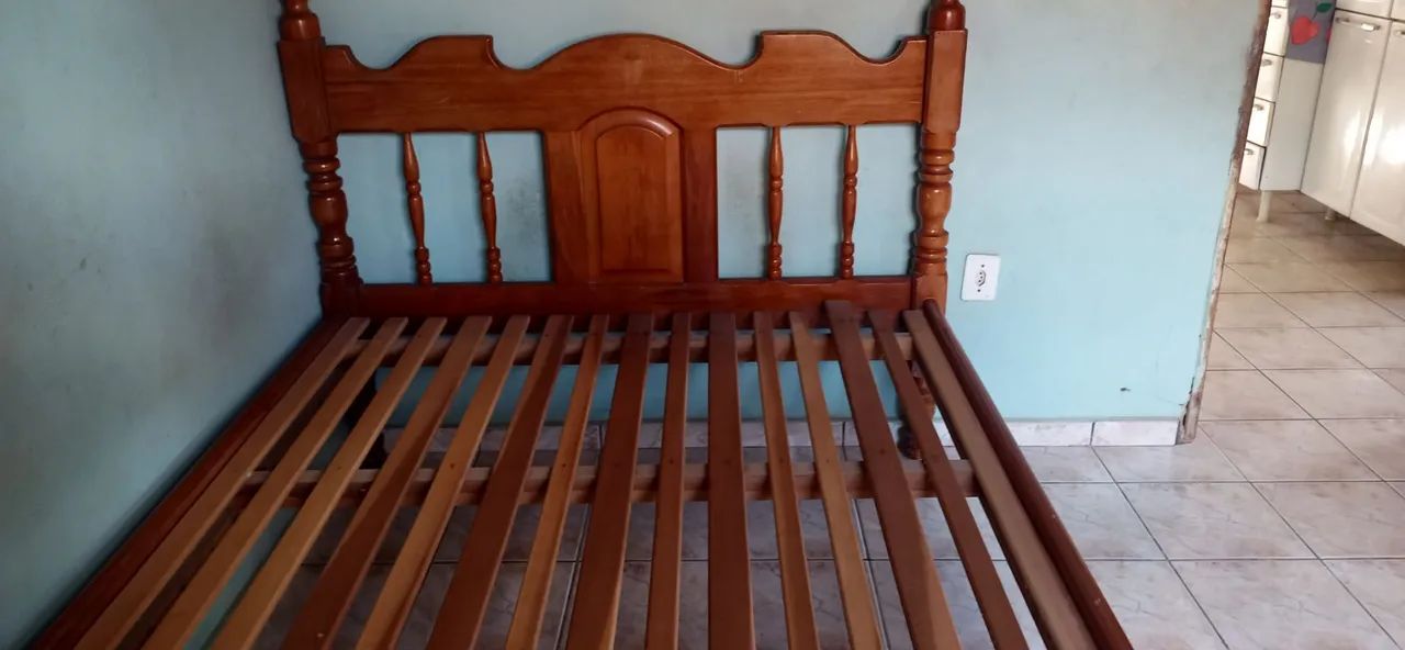 Vende-se cama de madeira - Foto 3
