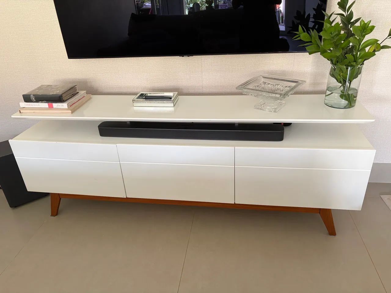 Lindo rack para sala de TV 