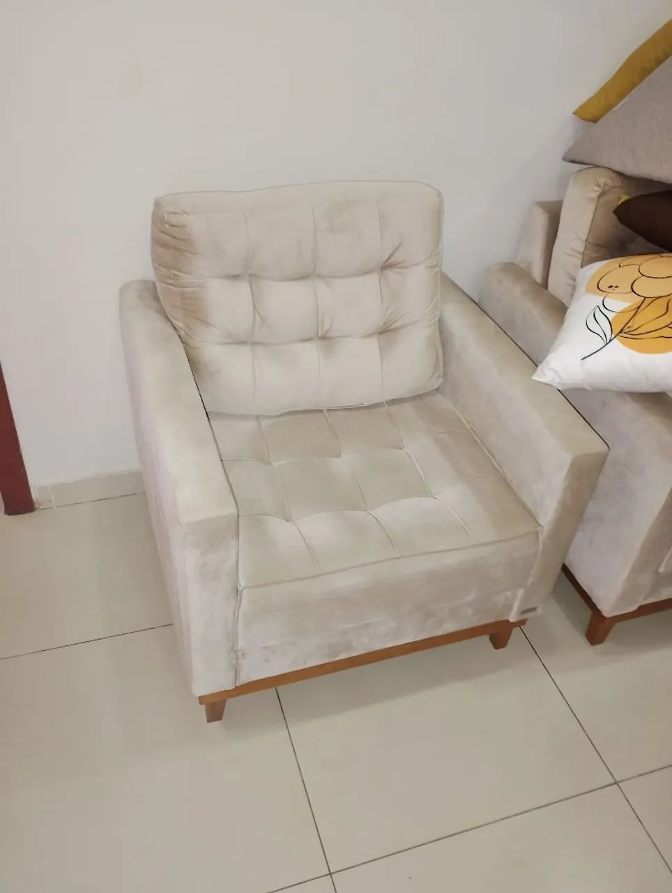 POLTRONA PARA SALA OU QUARTO - Foto 2