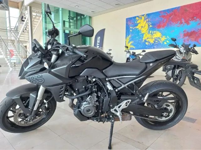 SUZUKI GSX-8S 2024  