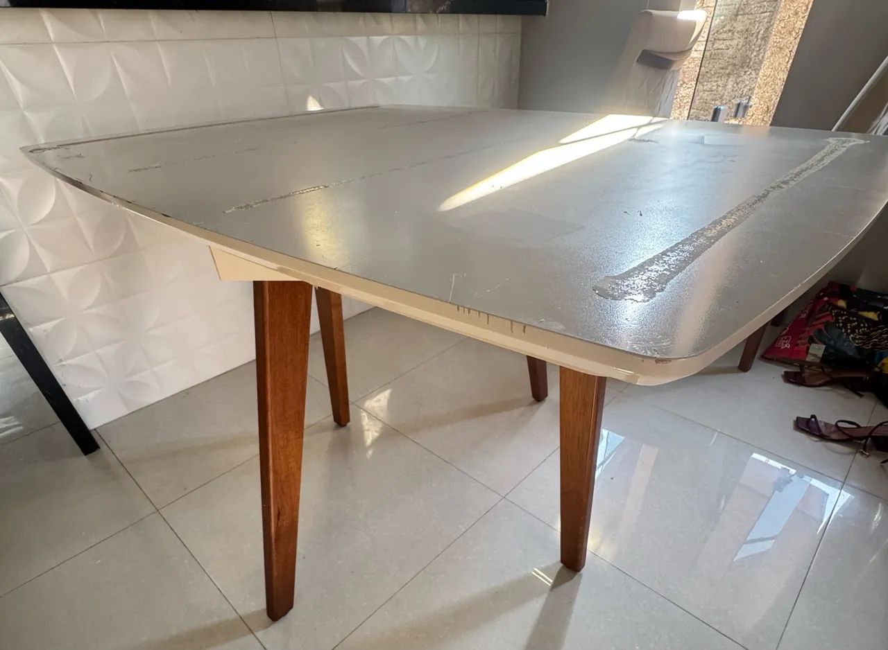 Jogo de 4 cadeiras acolchoadas mesa mdf - Foto 4