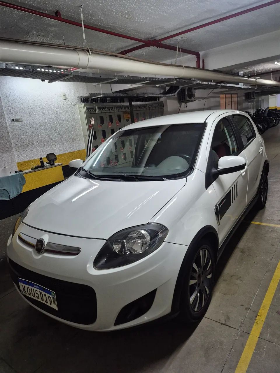 Fiat Palio Sporting 1.6 Flex 16V 5P 2013