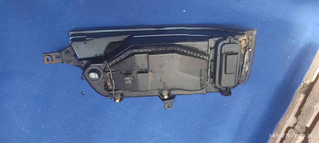 Farol dianteiro lado esquerdo Ducato 2012 usado  - Foto 2