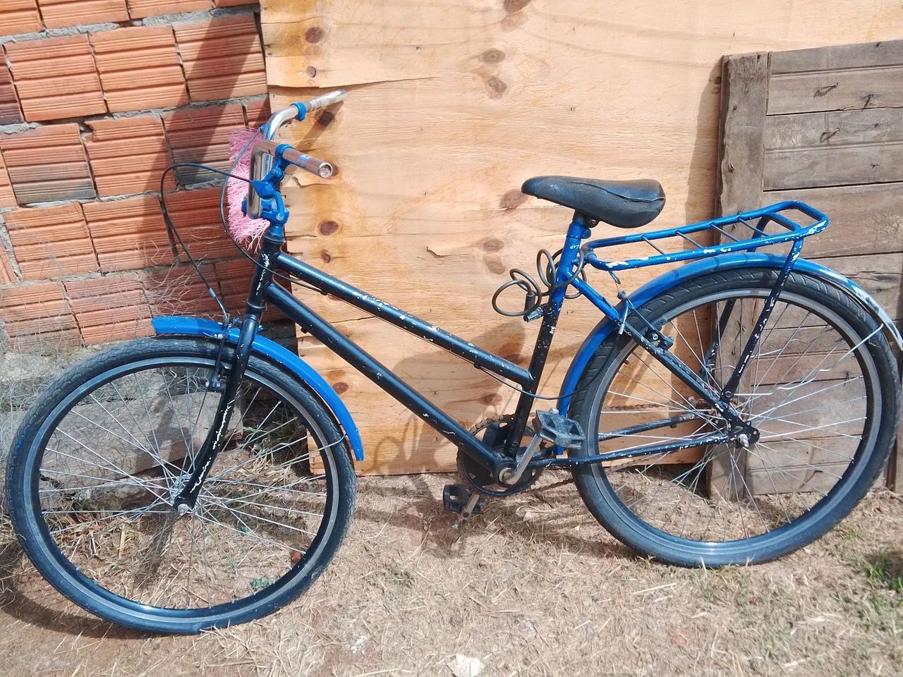 Bicicleta aro 26 boa pra trabalhar  - Foto 2