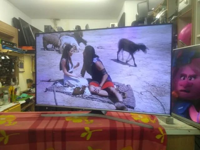 Smart TV Samsung de 48 polegadas (modelo UN48J6600AG) com defeito na tela  - Foto 5