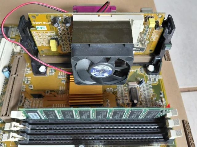 MB 650B-ATX Pentium III 700MHz - Foto 5