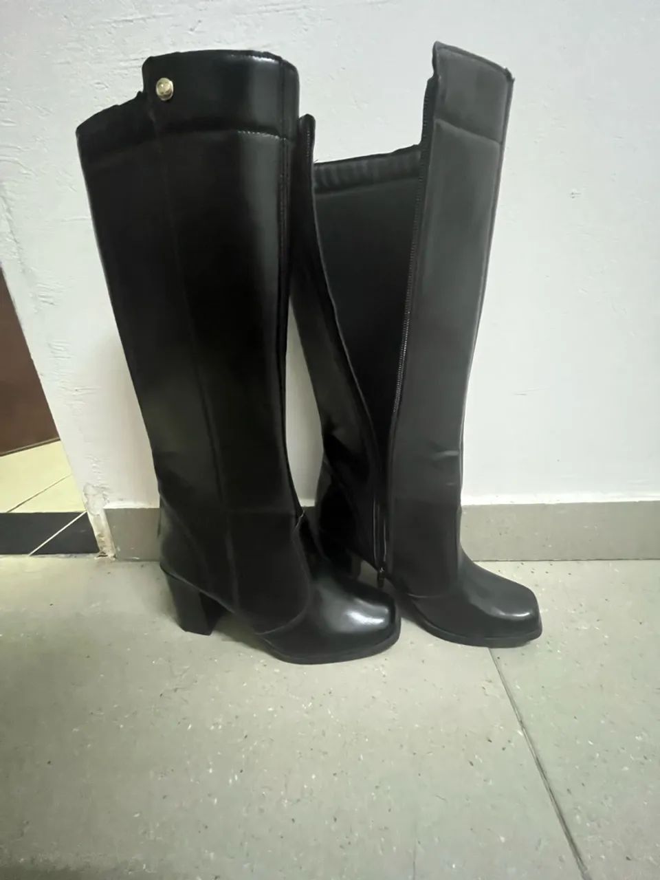 Bota cano médio 35