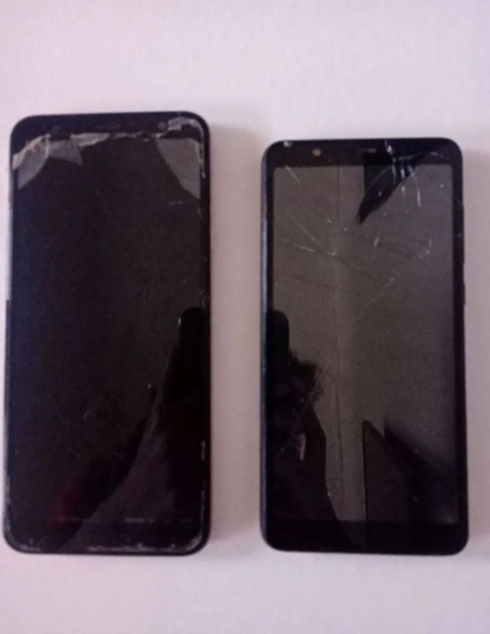 Carcaça de celular Samsung e multilaser para peças 