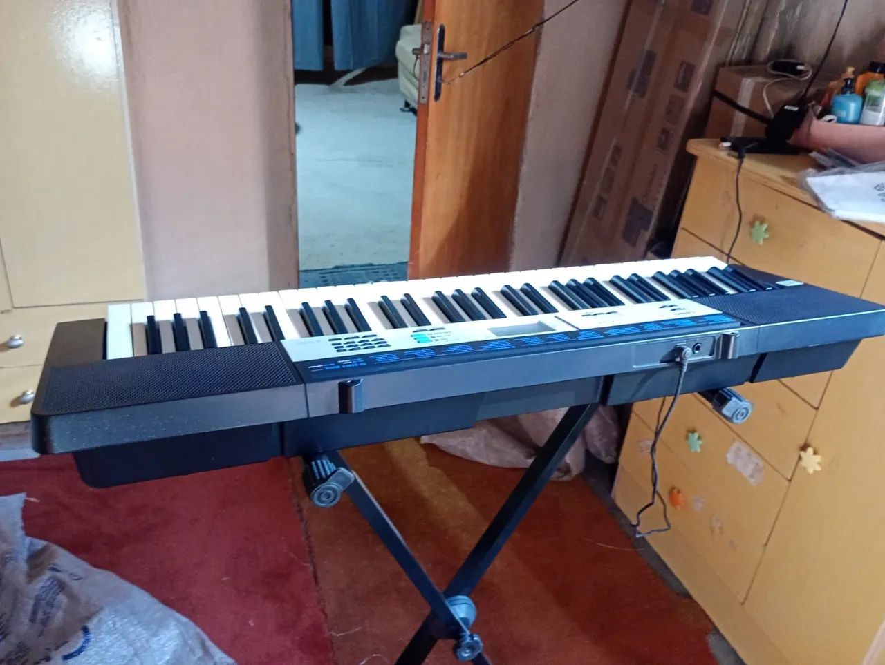 Teclado Yamaha 60 teclas  - Foto 3